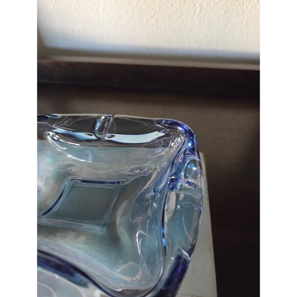 Anchor Hocking Atomic Amoeba Glass Ashtray Blue Iridescent Mid Century 5.5" - Picture 5 of 8